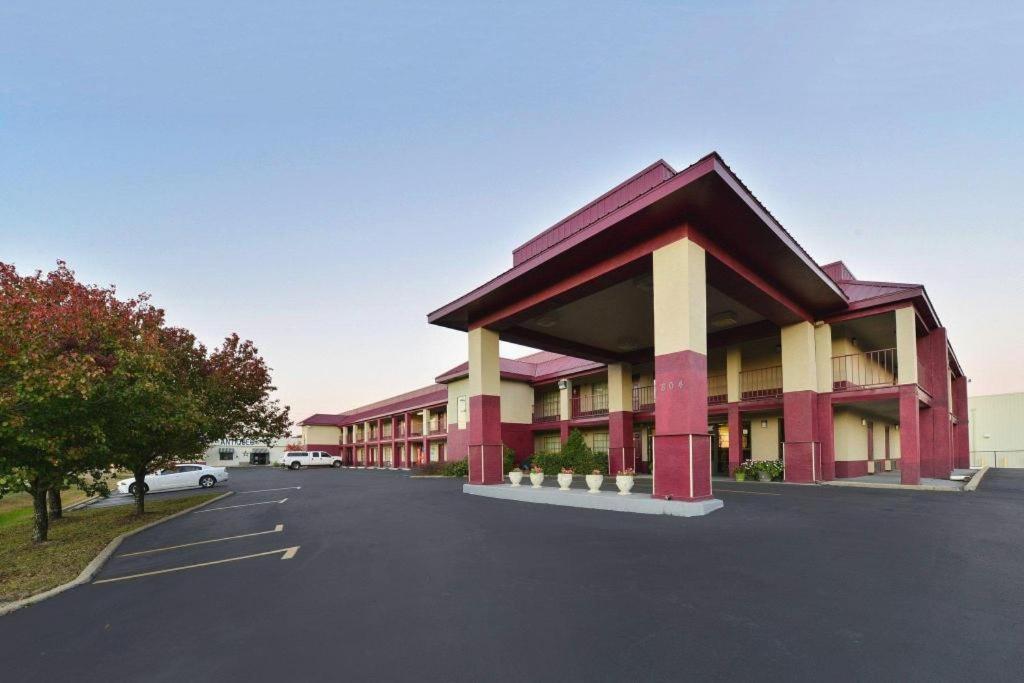 Econo Lodge Inn & Suites Jackson Exterior photo